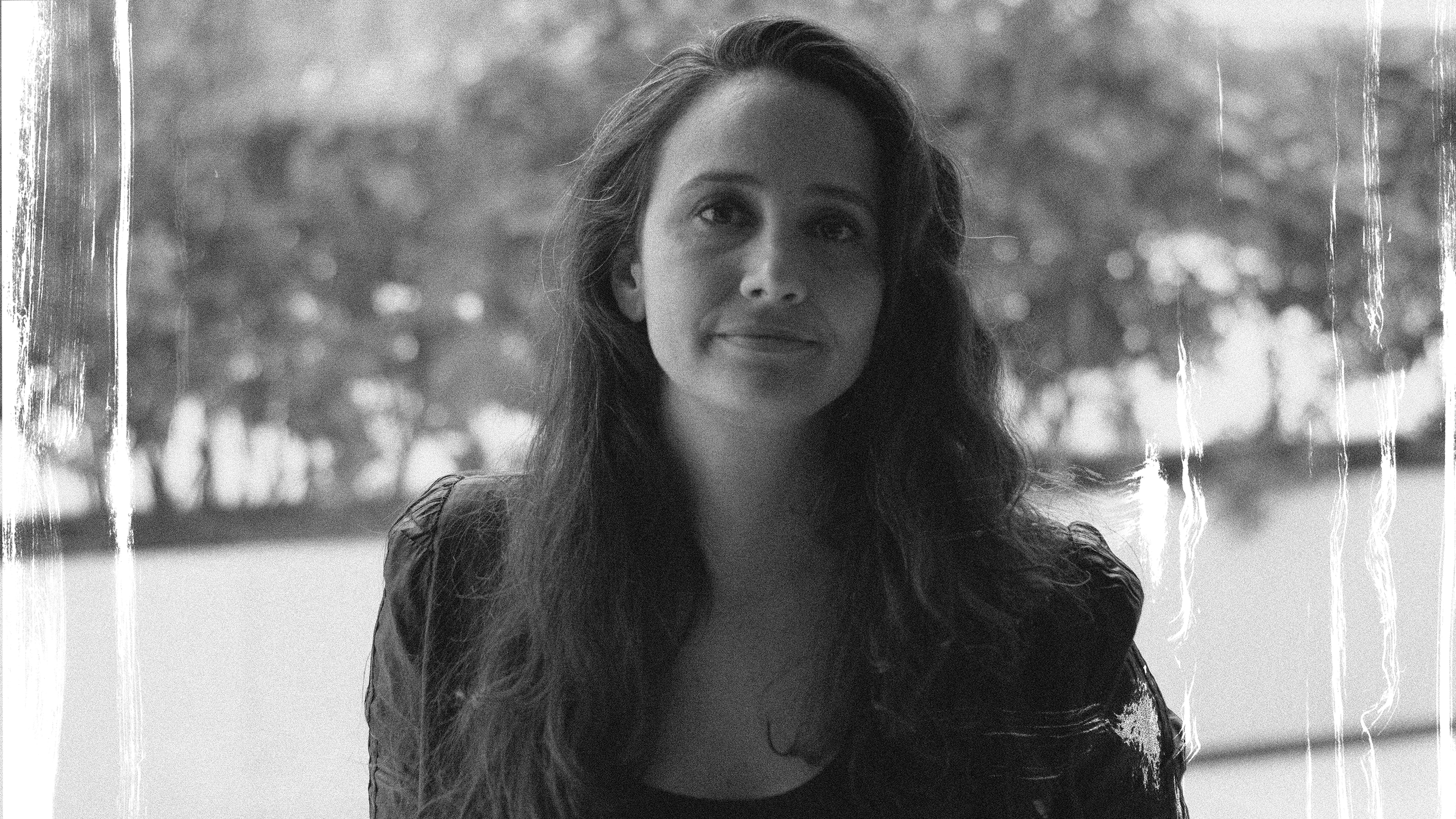 Caminar de espaldas Entrevista a Elisa Barbosa Riva, directora de La caja negra
